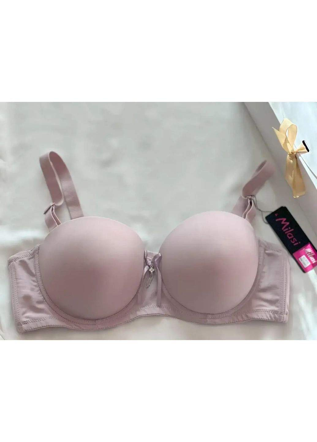 Рожевий бюстгальтер — просиліконений, легкий push-up, гладкі чашки Milasi з кісточками