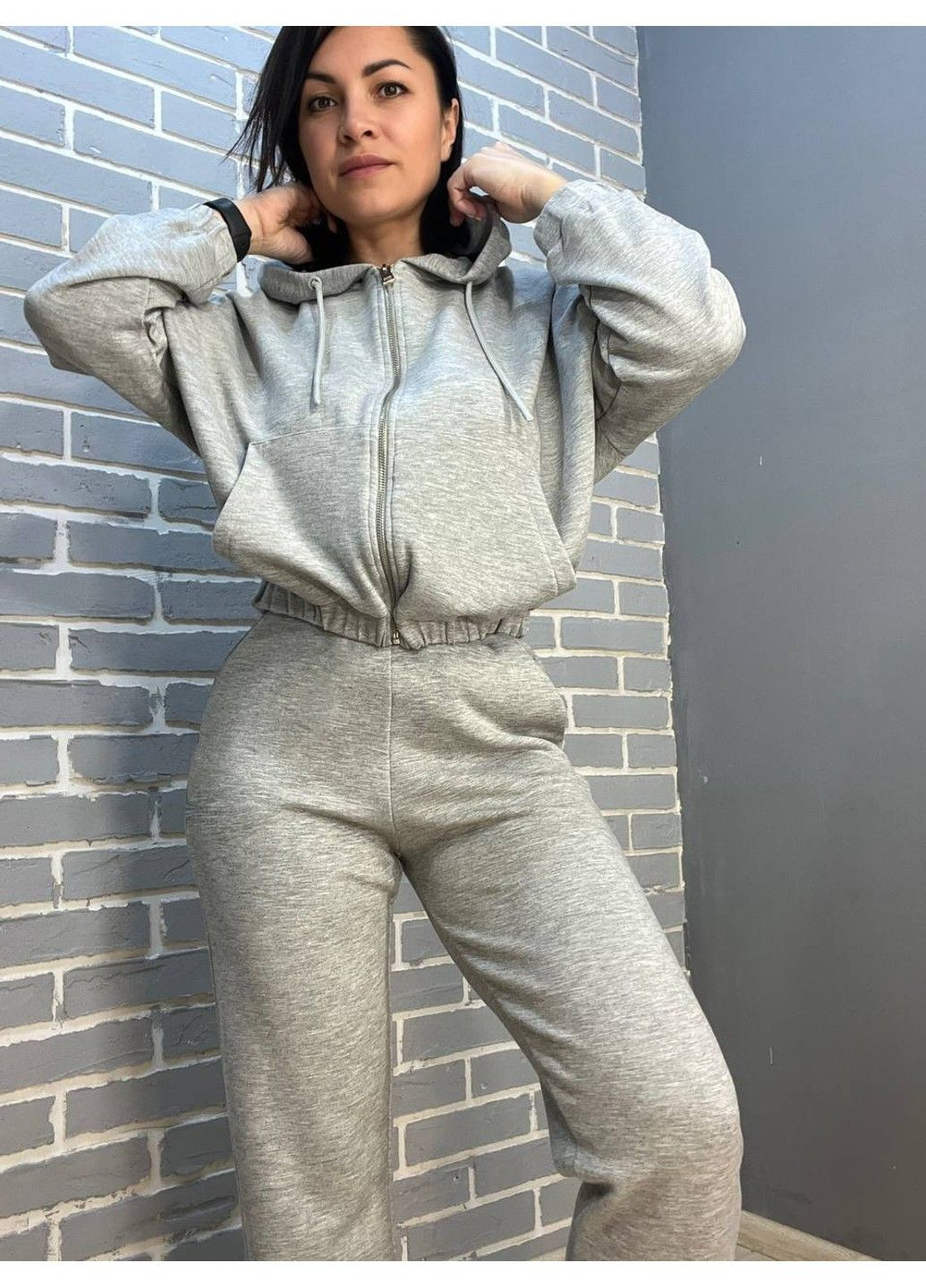 Костюм женский No Matter What 1554-1558 худые капюшон, карманы и джоггеры на резинке No Brand (304291723)