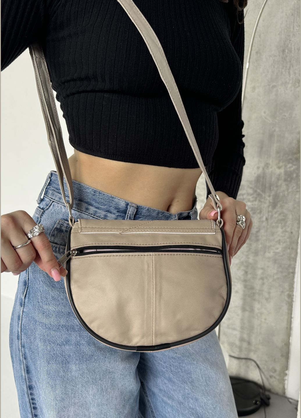 Стильна напівкругла сумочка із натуральної шкіри InFashion Сумка (325884117)