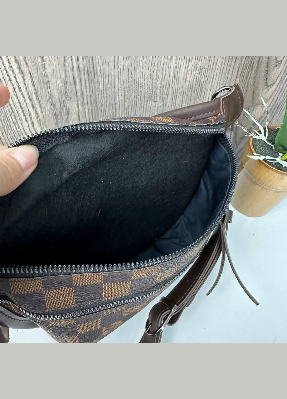 Жіноча сумочка бананка на груди кросс-боді з екошкіри з металевою фурнітурою чорна (sku_1304Н) No Brand (330575564)