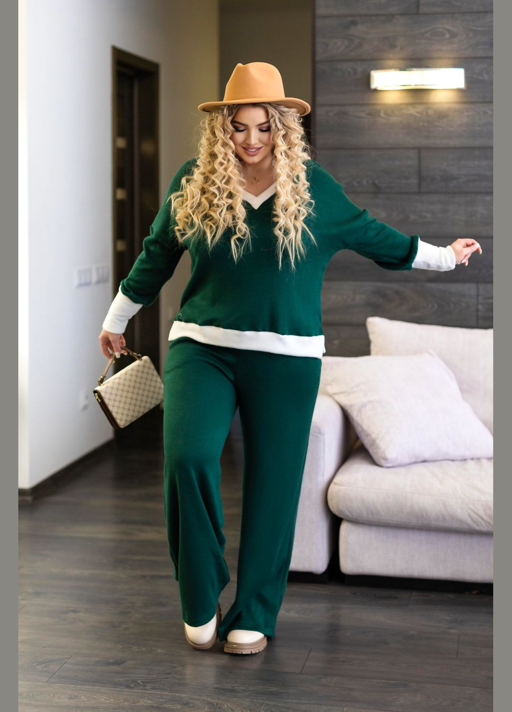 Прогуляковий жіночий костюм із ангори Fashion Girl Season (318227414)