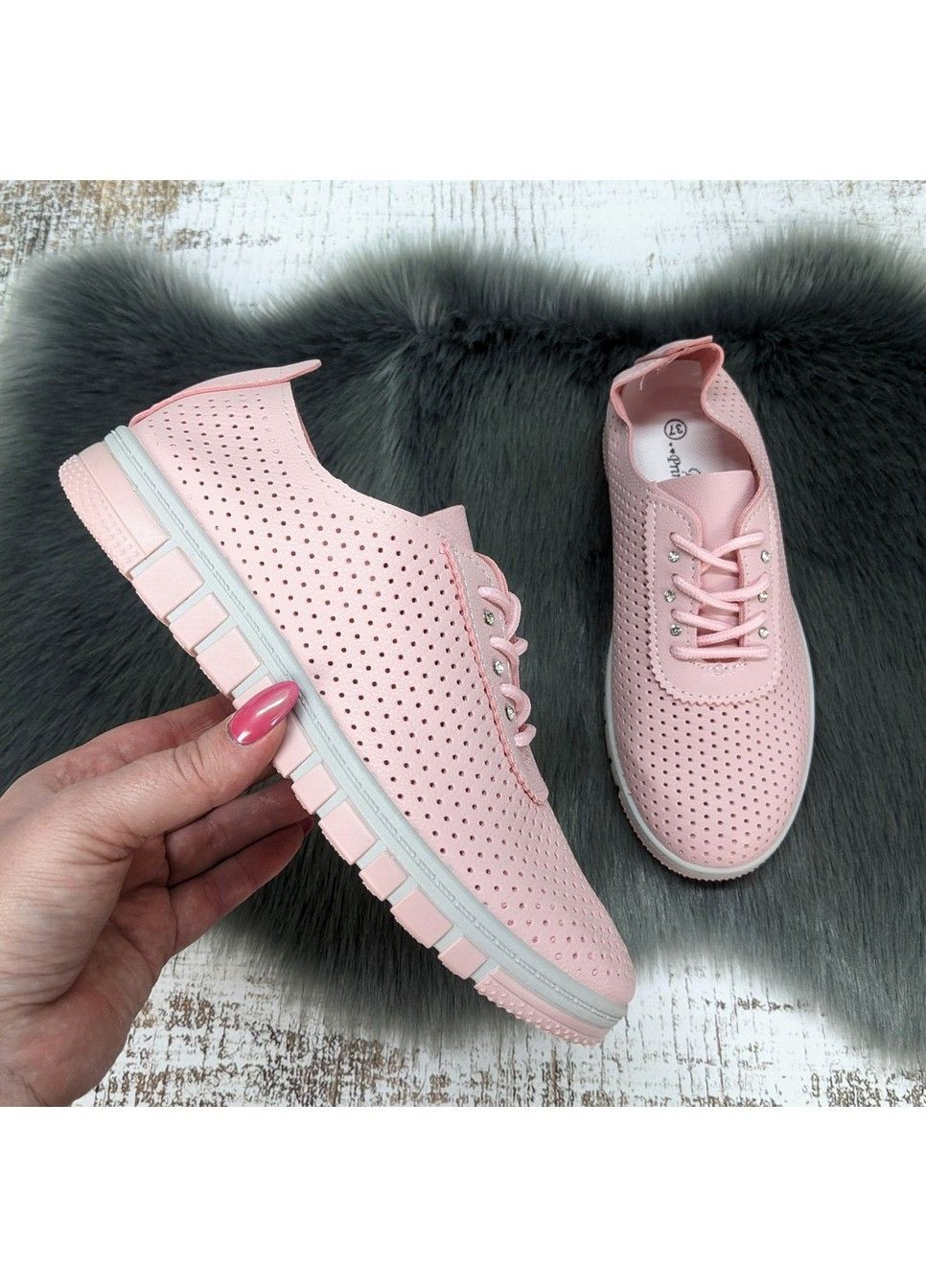 Розовые слипоны женские перфорированные эко-кожа Princess