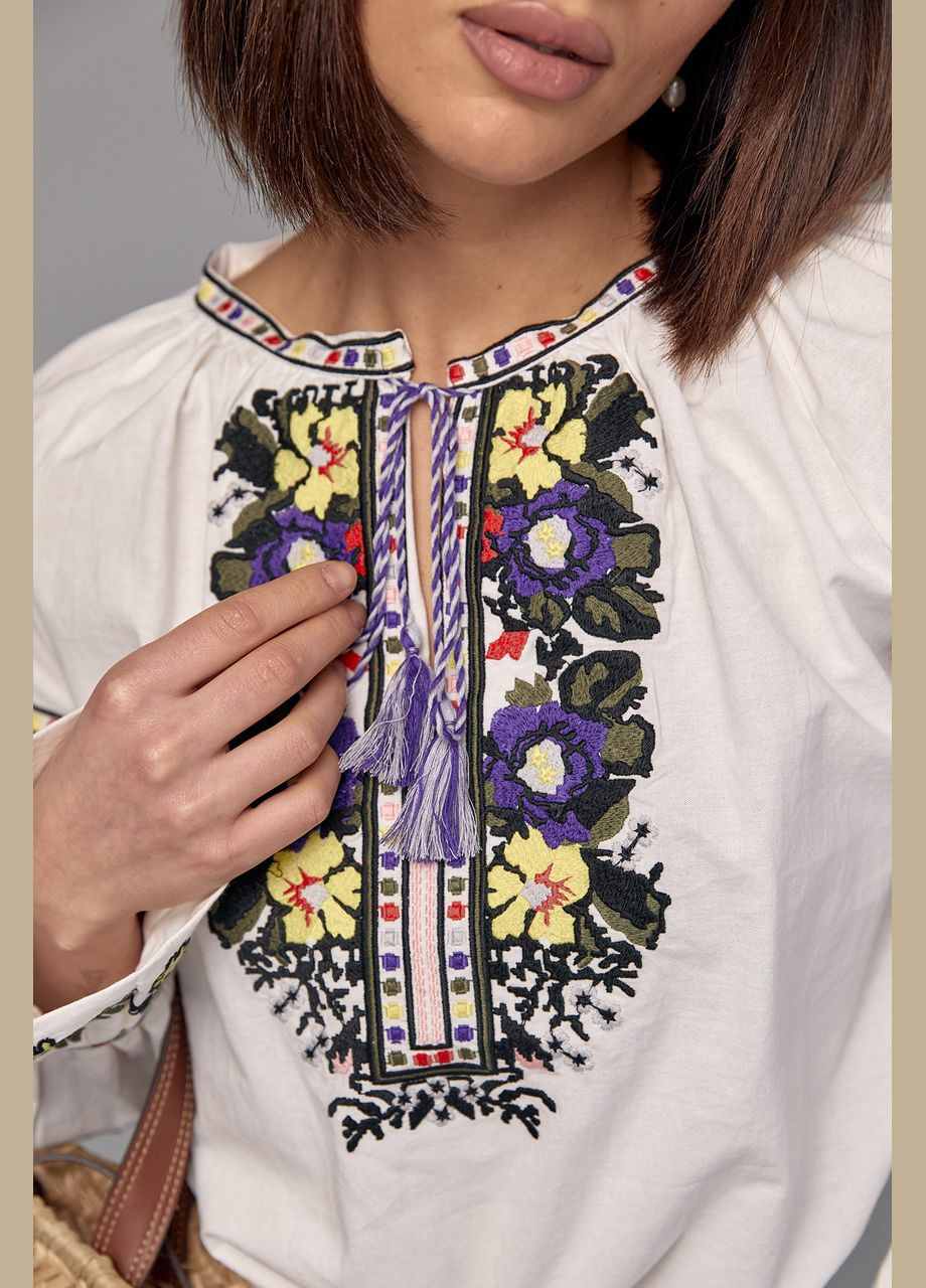 Женская вышиванка с завязками украшена цветами гладью Lurex (280900146)