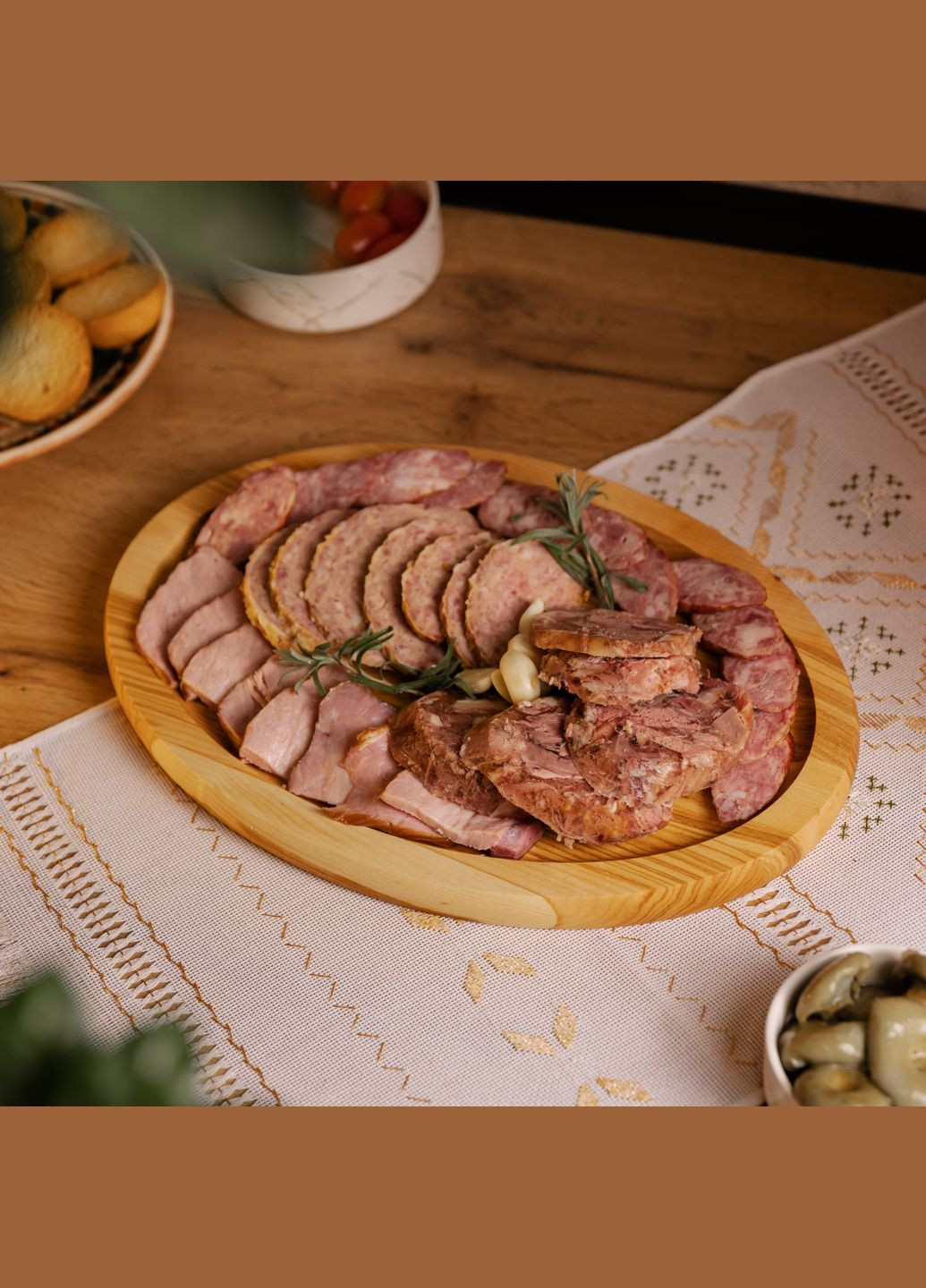 Доска для подачи овальная 25*35 см, ясень LUGI (328441187)