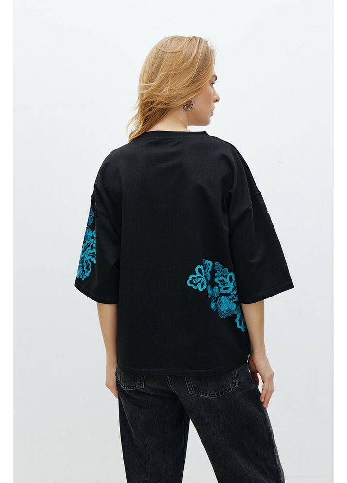 Женская базовая футболка с вышитыми стихами MKRM4090 Rica Mare - (362575393)