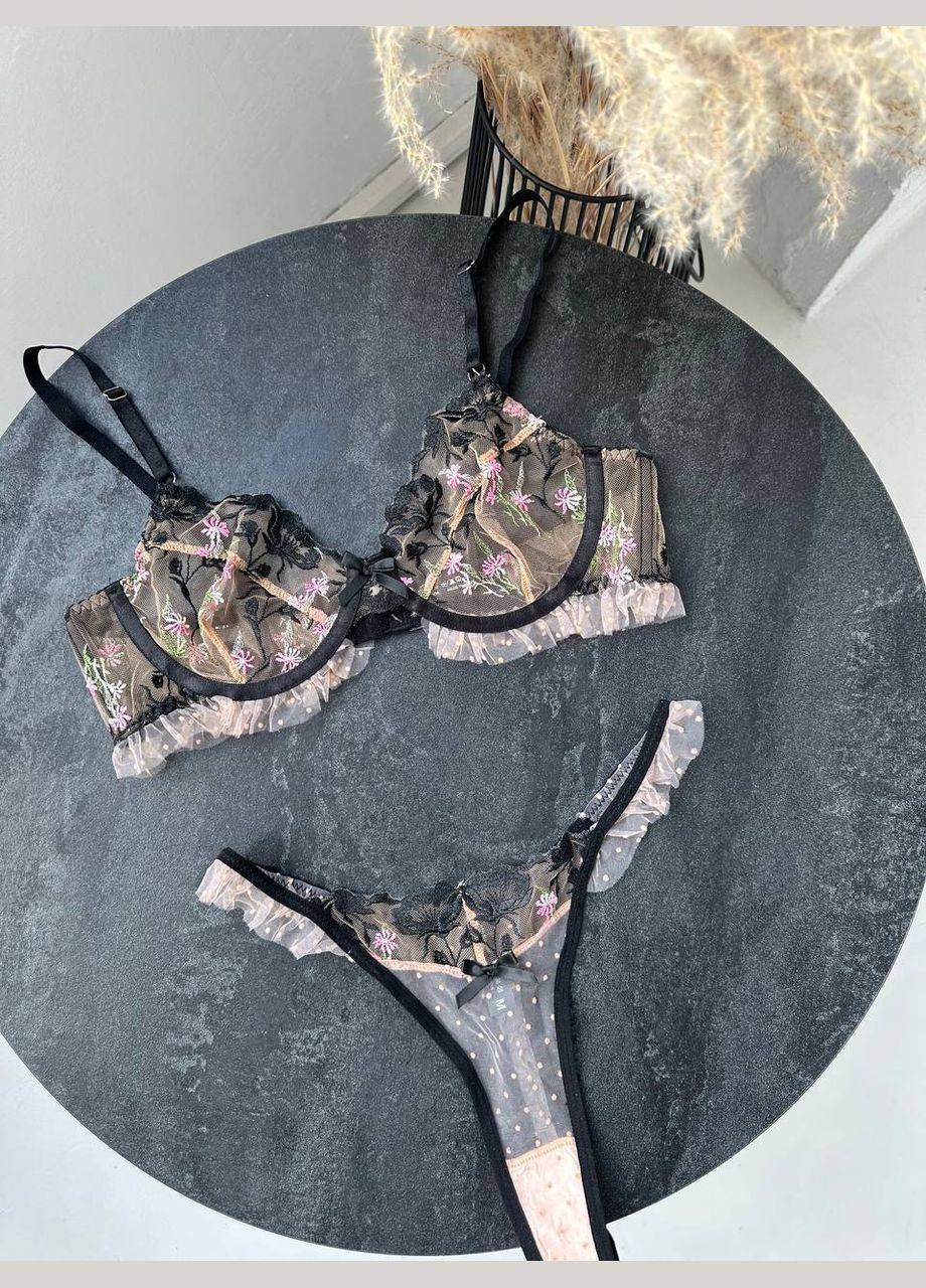 Черный демисезонный привлекательный комплект с прозрачной сеточкой Vakko