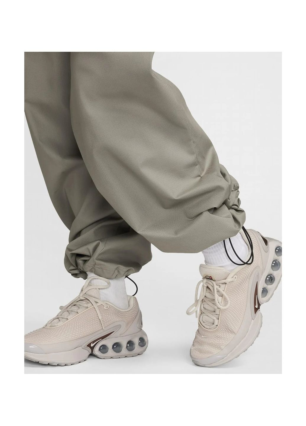 Штани жіночі Sportswear Everything Wovens Mid-Rise Cargo Pants Grey Nike (364837359)