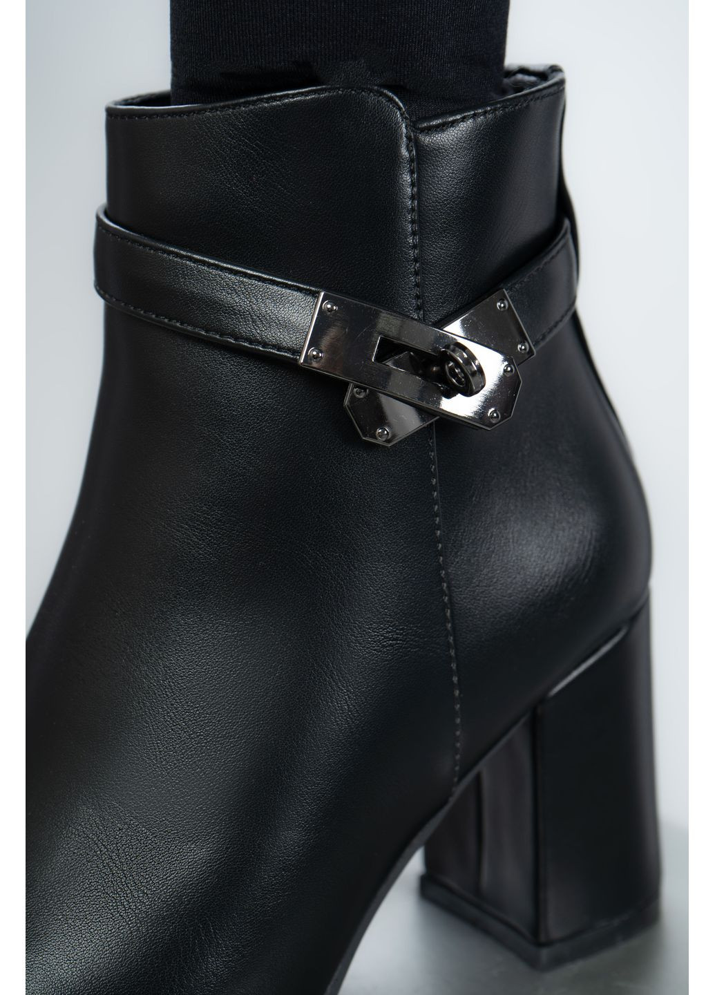 Черевики жіночі 704-9 чорні 346606 Louis (365234502)