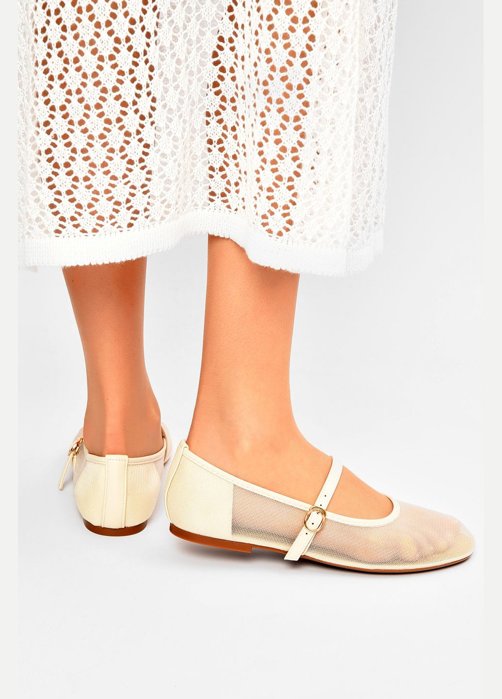 Жіночі балетки жіночі бежевого кольору сітка Let's Shop | бежеві однотонні без декору штучна шкіра (335365096)