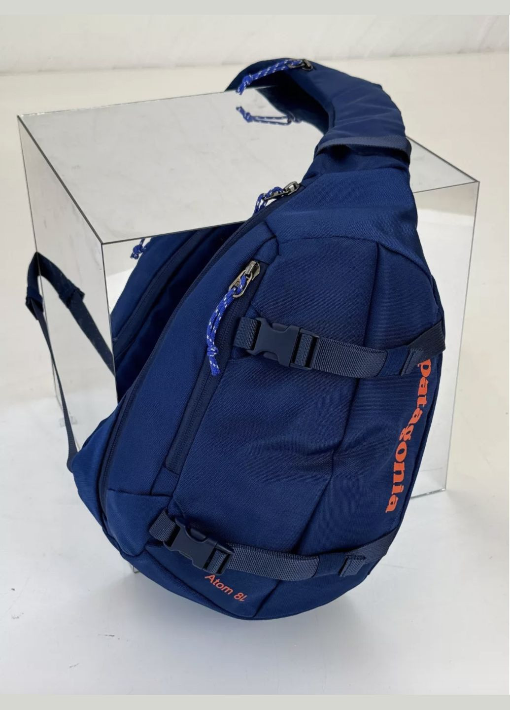 Сумка слинг через плечо в синем цвете. No Brand Слінг (322768041)