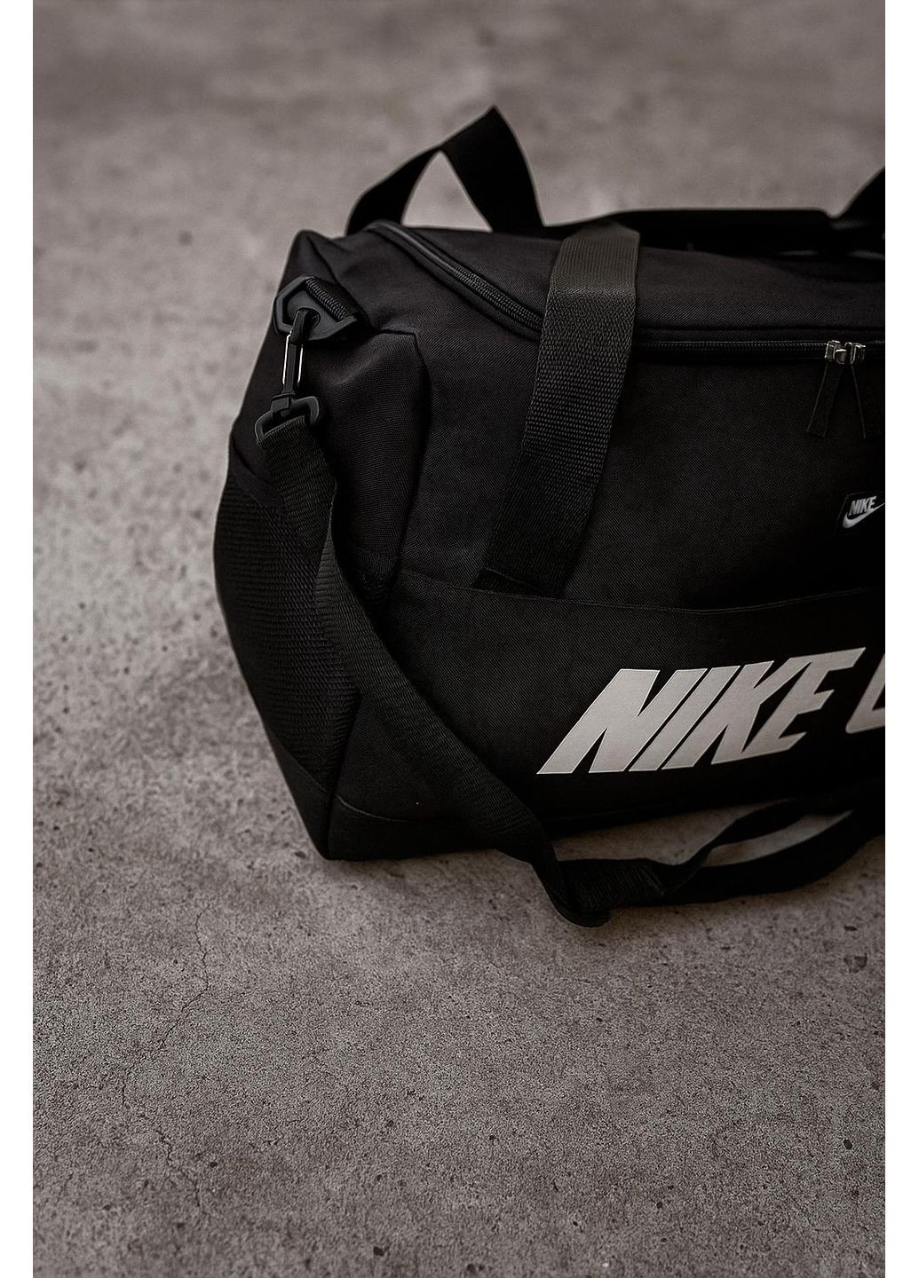 Сумка через плечо с крепким дном и надежной фурнитурой стильная модель для прогулок и занятий No Brand (369326968)