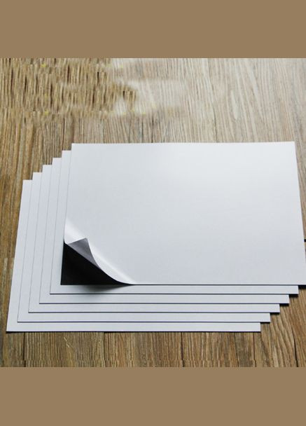 Магнітний аркуш А4 з клейовим шаром, вініл, 0,7 мм No Brand (341731128)