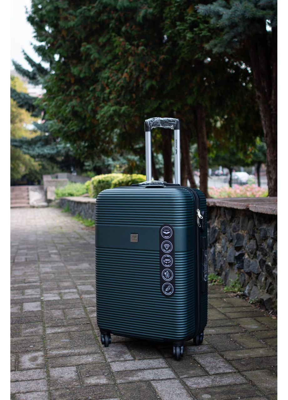 Валіза пластикова середня M розмір, колір чорний Wings 5398 (365715869)