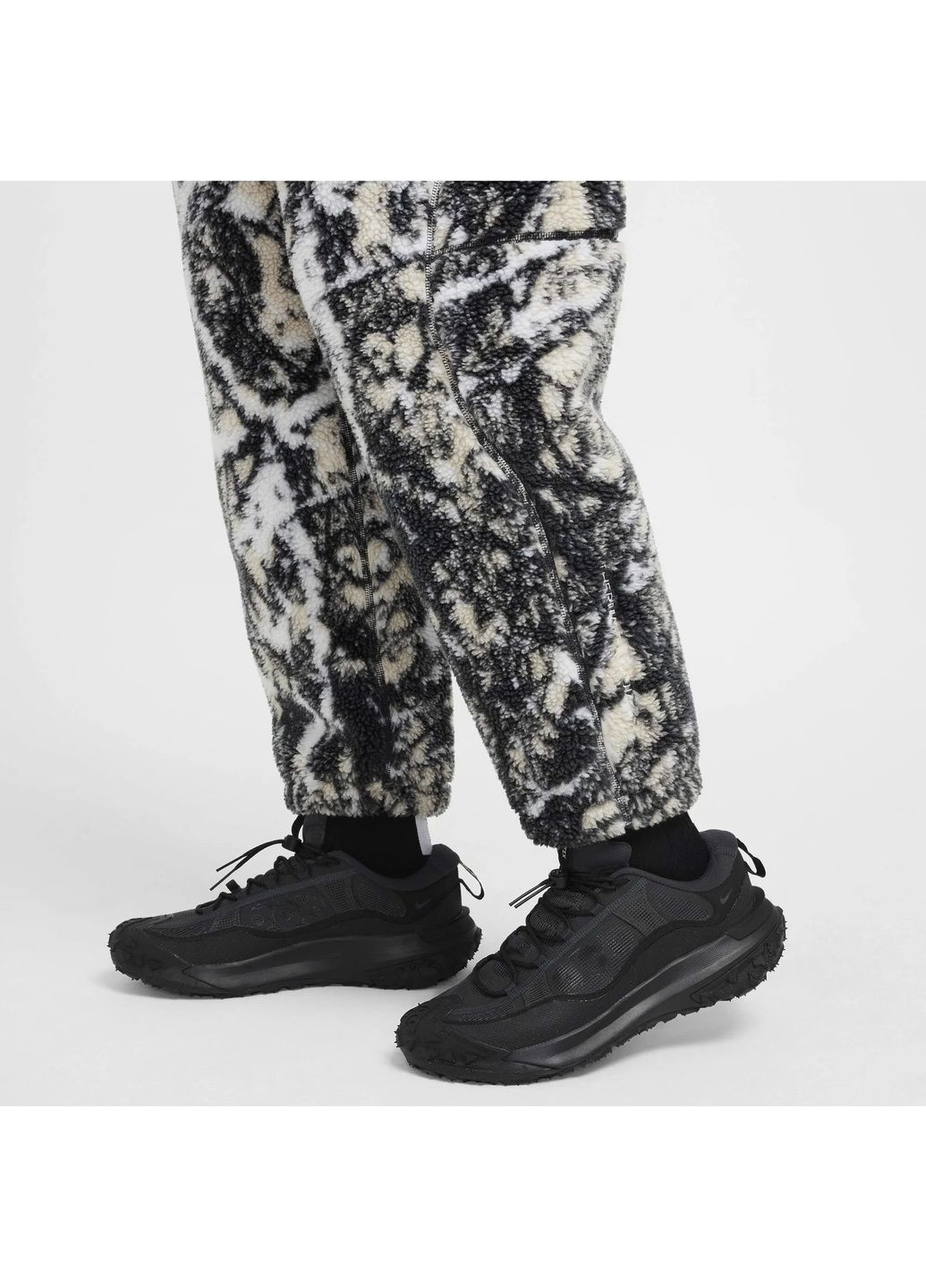Штани чоловічі Acg Canwell Glacier Fleece Pants White/Grey Nike (365961409)