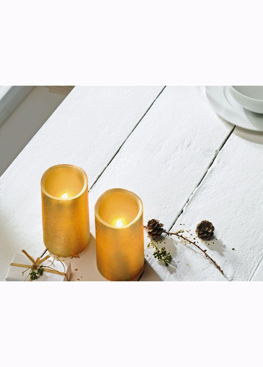 Восковые LED золотые свечи, 2 шт Ø 7,5 х 12,5 см, беспламенные, тушение возгорания задаванием Livarno home (329058772)
