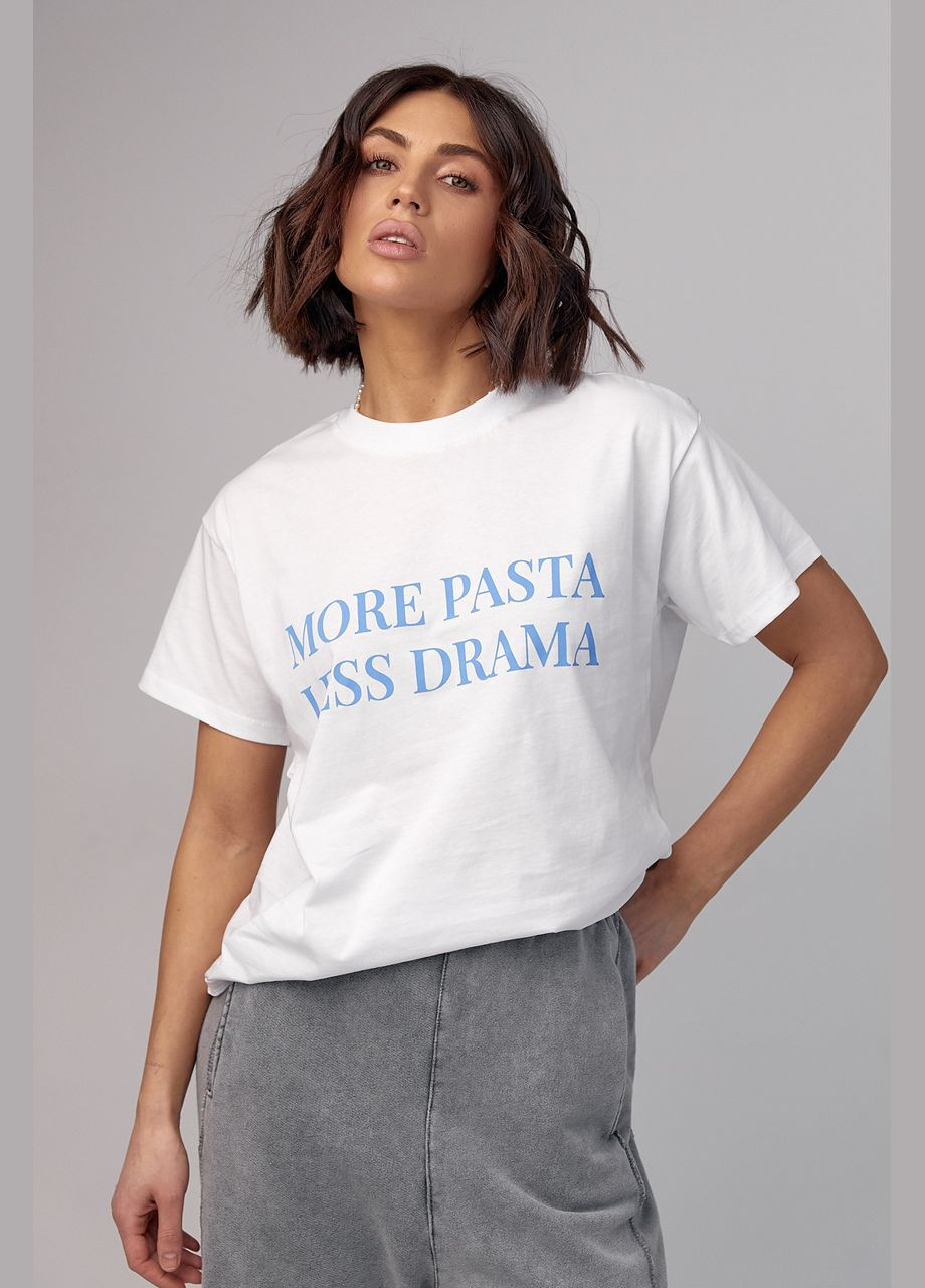 Голубая летняя женская футболка с надписью more pasta less drama 210116 с коротким рукавом Lurex