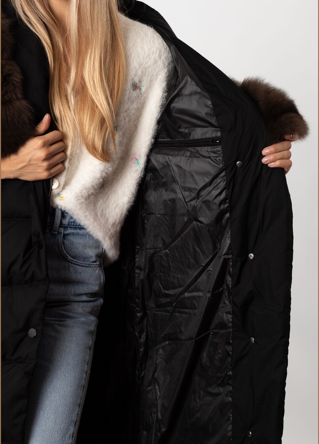 Черный зимний Пуховик Vivilona