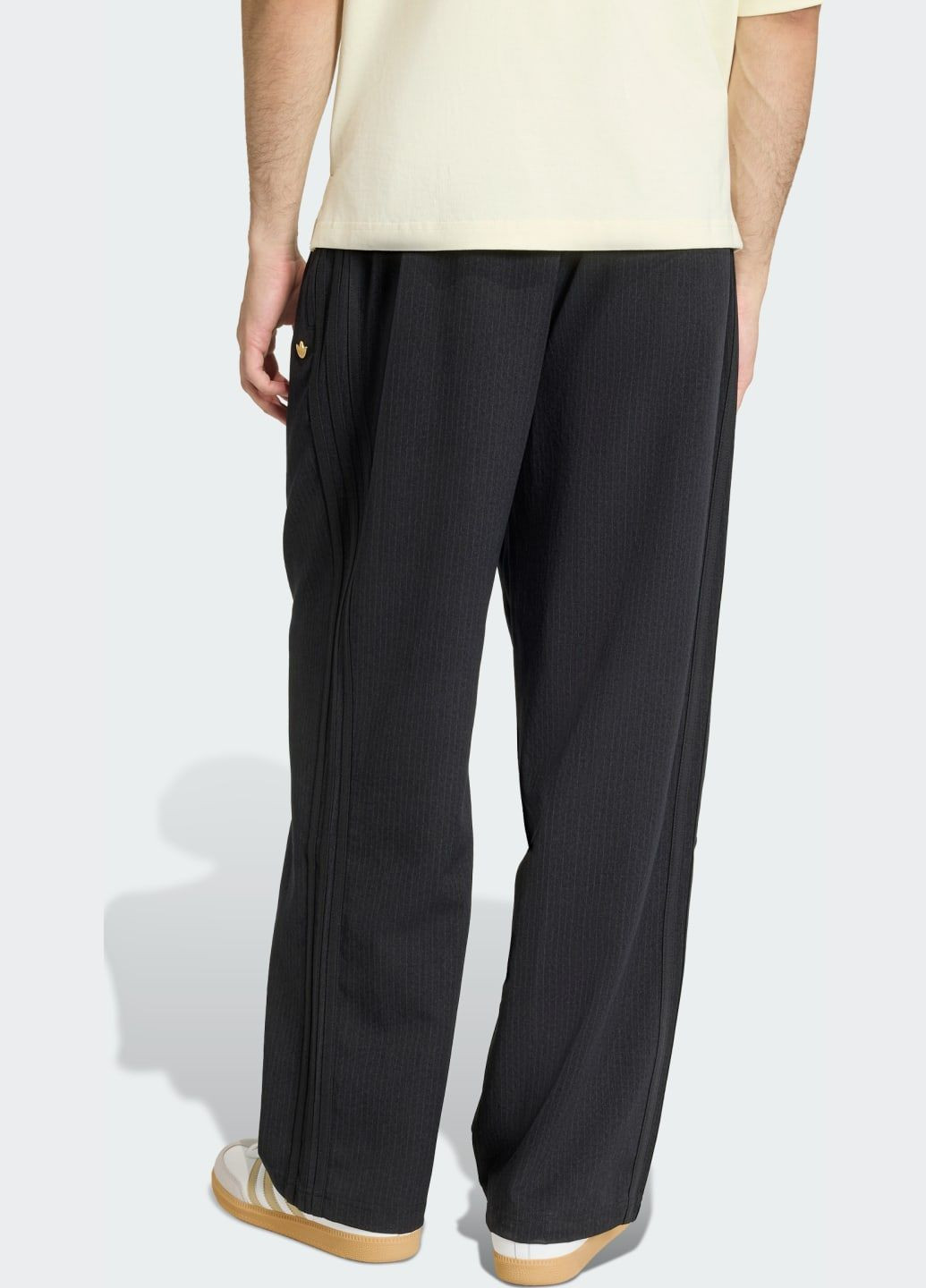 Черные спортивные демисезонные брюки adidas