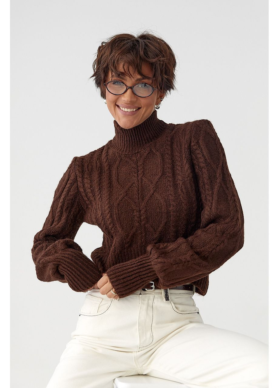 Коричневый зимний короткий вязаный свитер с косичками - серый цвет Lurex