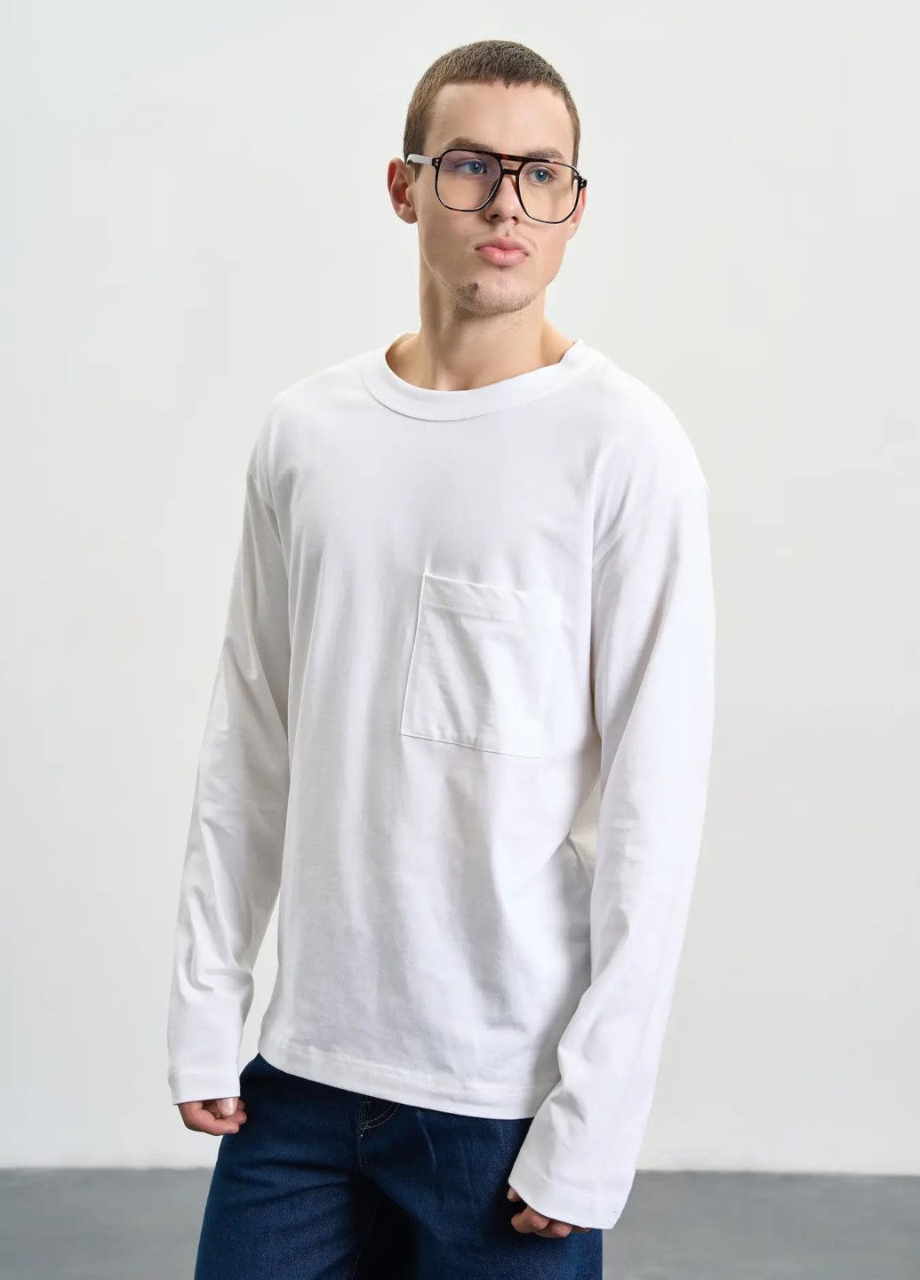 Лонгслів чоловічий з кишенею Роза однотонний білий кежуали бавовна