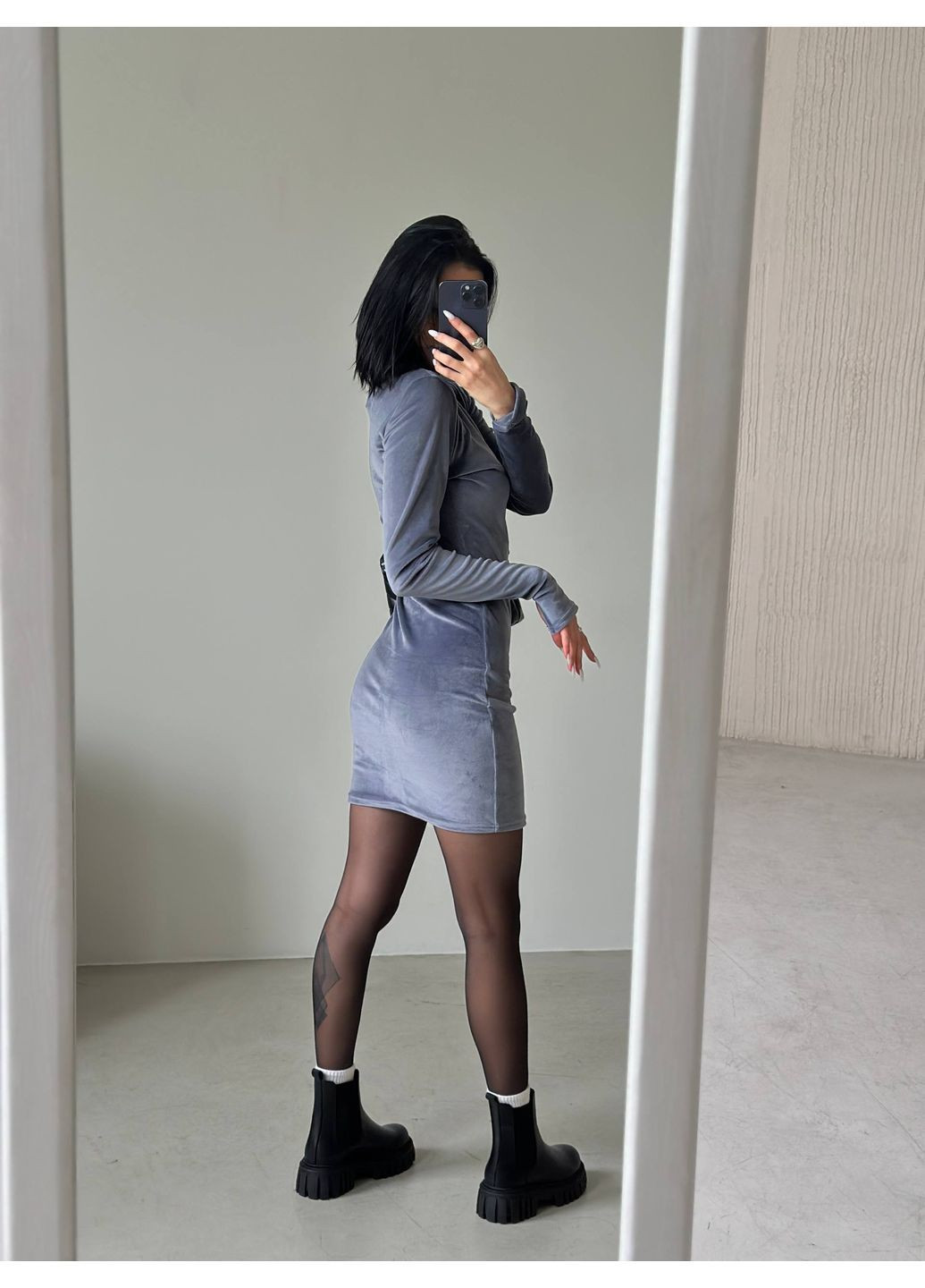 Серое праздничный, коктейльное, повседневный, вечернее, кэжуал женское велюровое платье FINO Mode