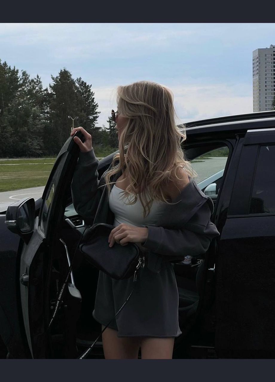 Жіночий спортивний костюм укорочена кофта на блискавці та шорти вільного крою MonCher (347584637)