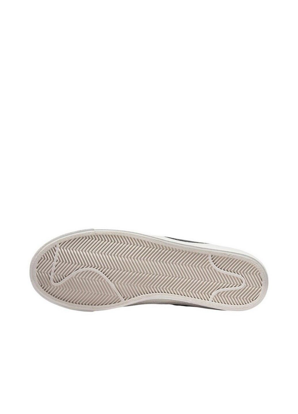 Белые демисезонные кроссовки w blazer low `77 jumbo dq1470-101 Nike