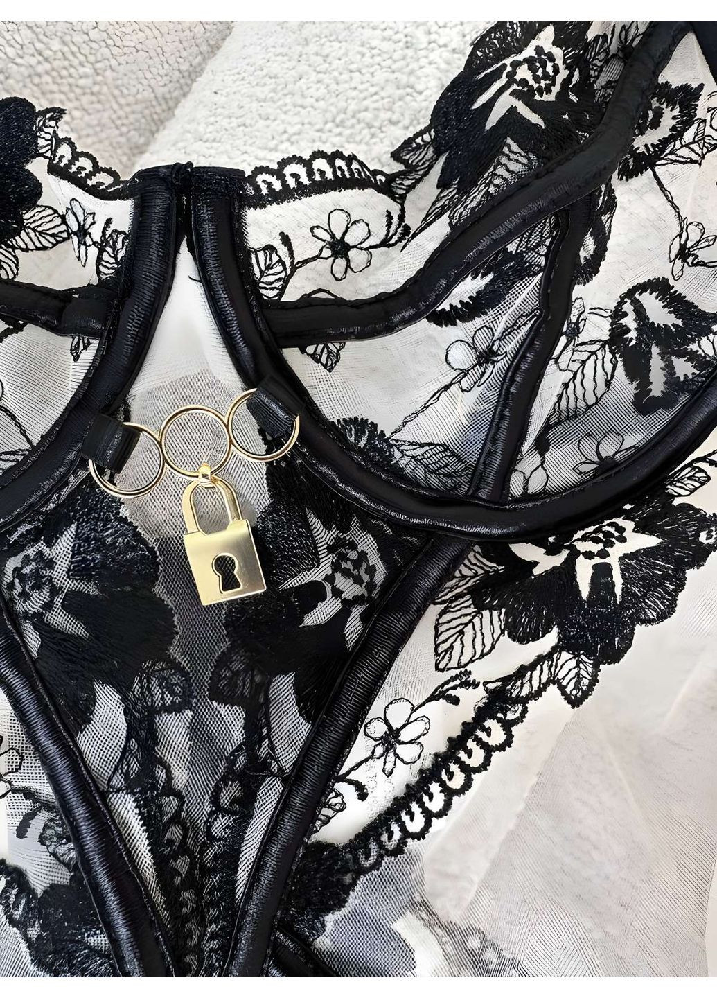 Чорний демісезонний жіночий еротичний сексуальний спокусливий комплект білизни чорний No Brand