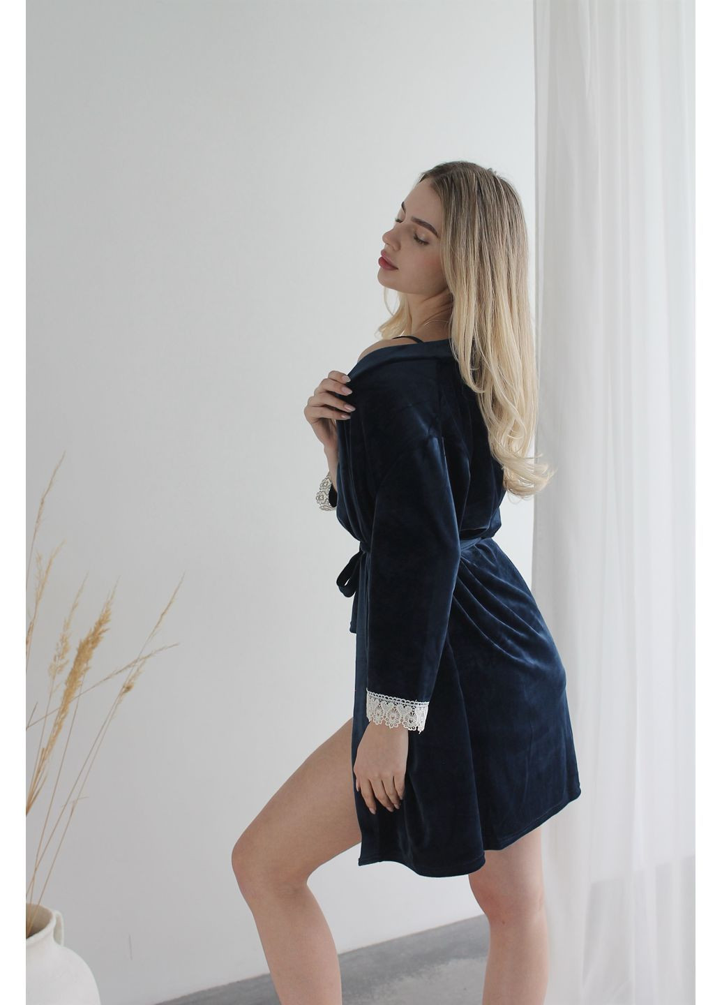 Синий демисезонный бархатный комплект халат + шорты + майка Vakko