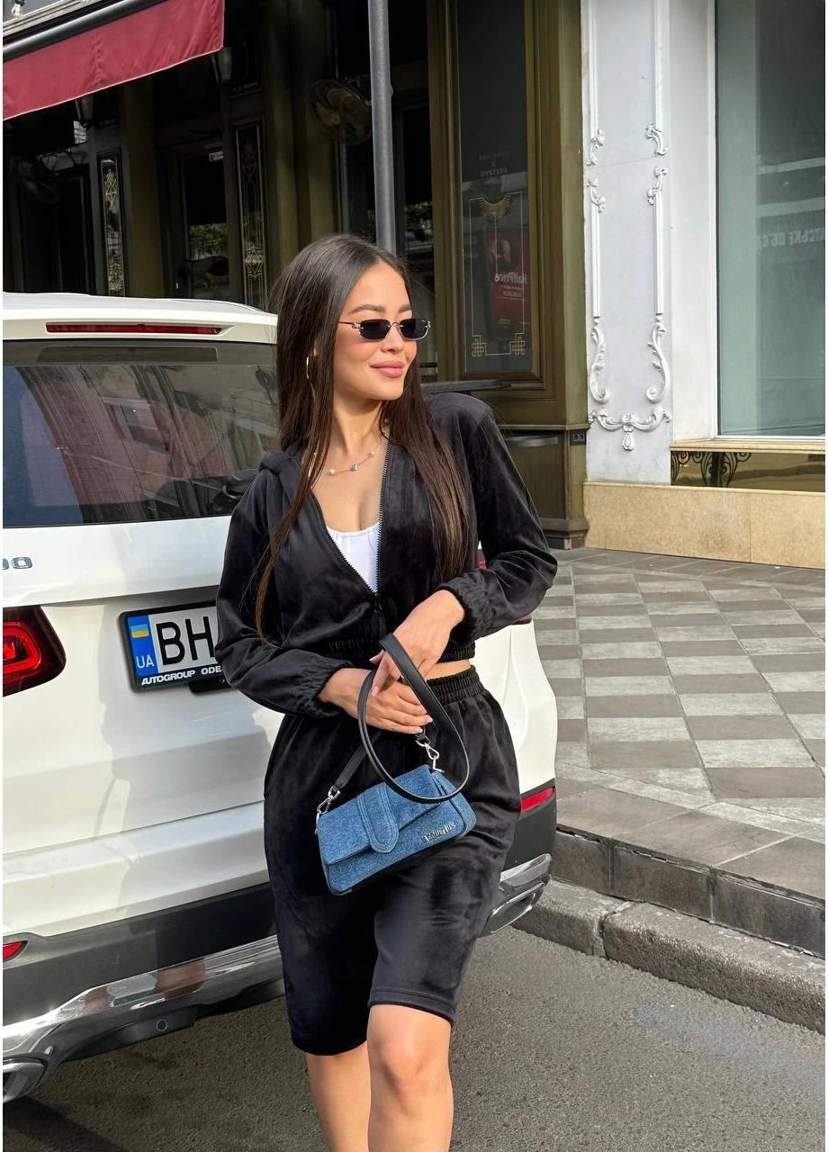 Костюм жіночий з шортами з велюру Fashion (385428676)