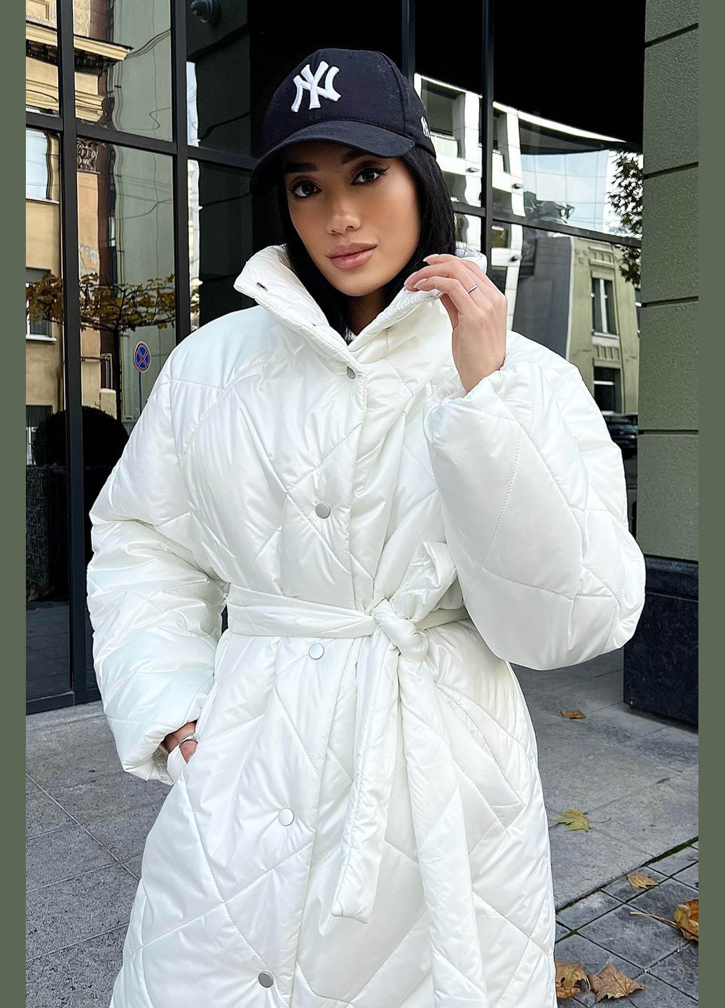 Біла демісезонна демісезонна жіноча куртка Liton