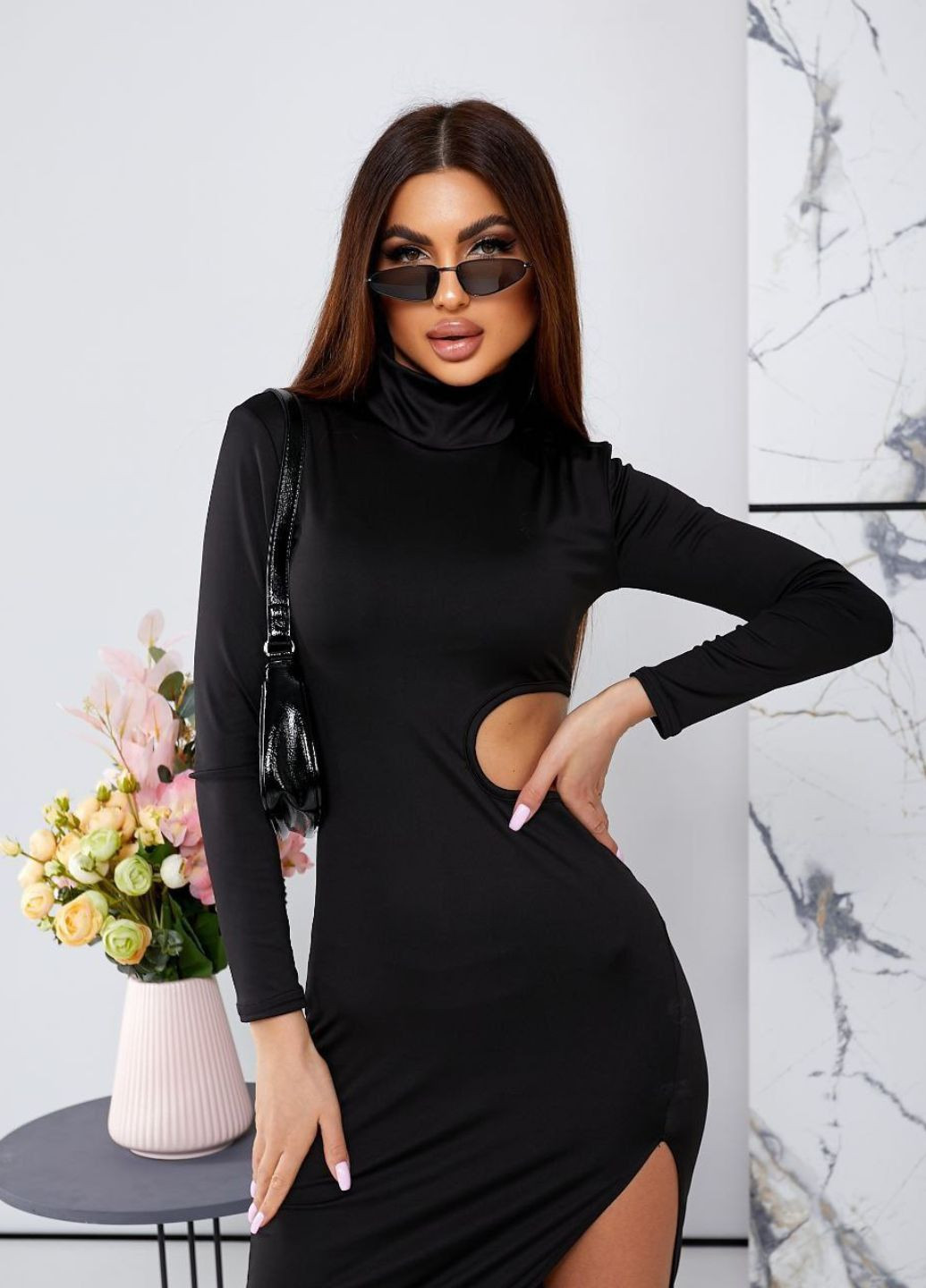 Чорна повсякденний силуетна сукня з вирізом силуетна Україна однотонна