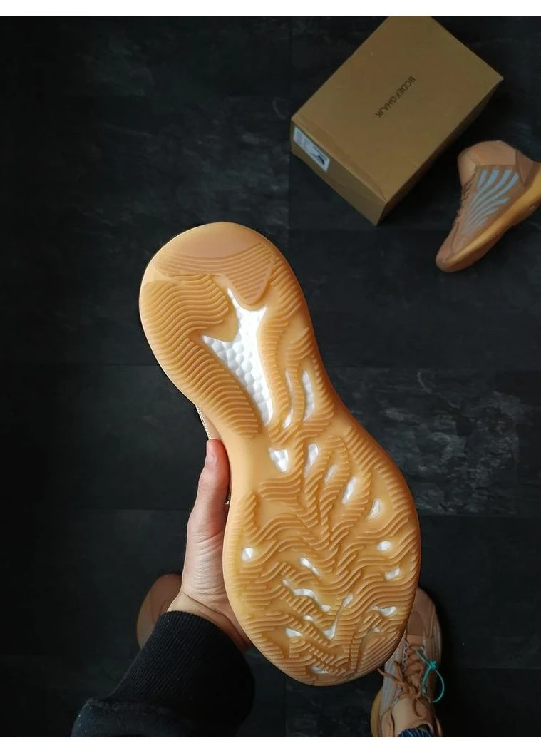 Бежевые летние кроссовки adidas yeezy boost basketball quantum beige адидас изи буст No Brand