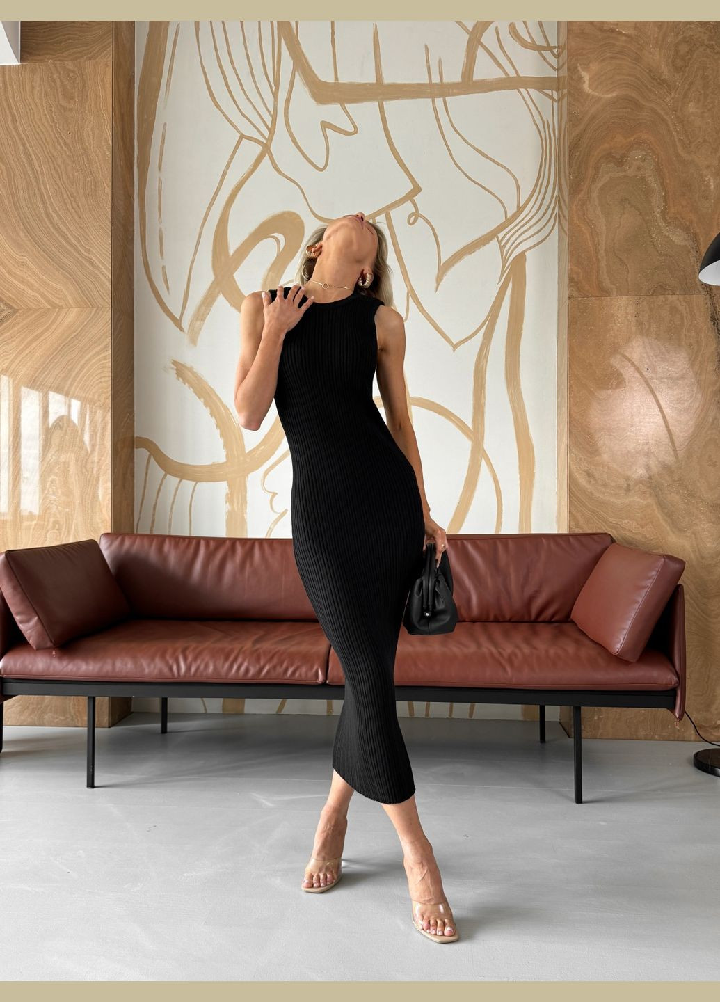 Черное платье вязаное Larionoff однотонное