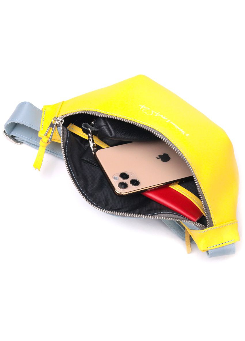 Патріотична шкіряна сумка-бананка з написом З Україною в серці жовто-блакитна (sku_16760) No Brand (329853288)