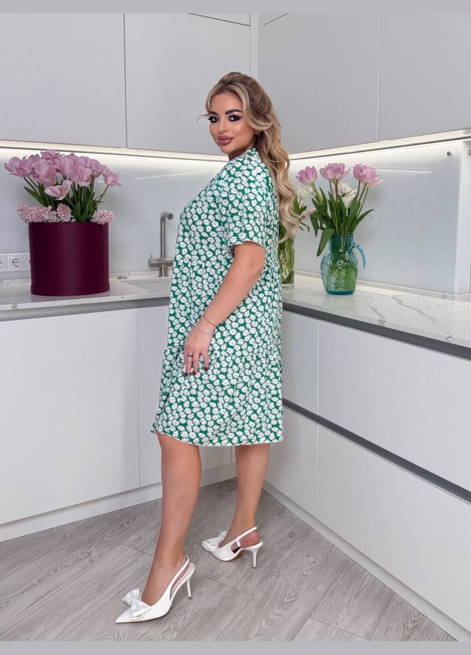 Зелена повсякденний жіноча сукня міді вільного крою з коротким рукавом MonCher з квітковим принтом