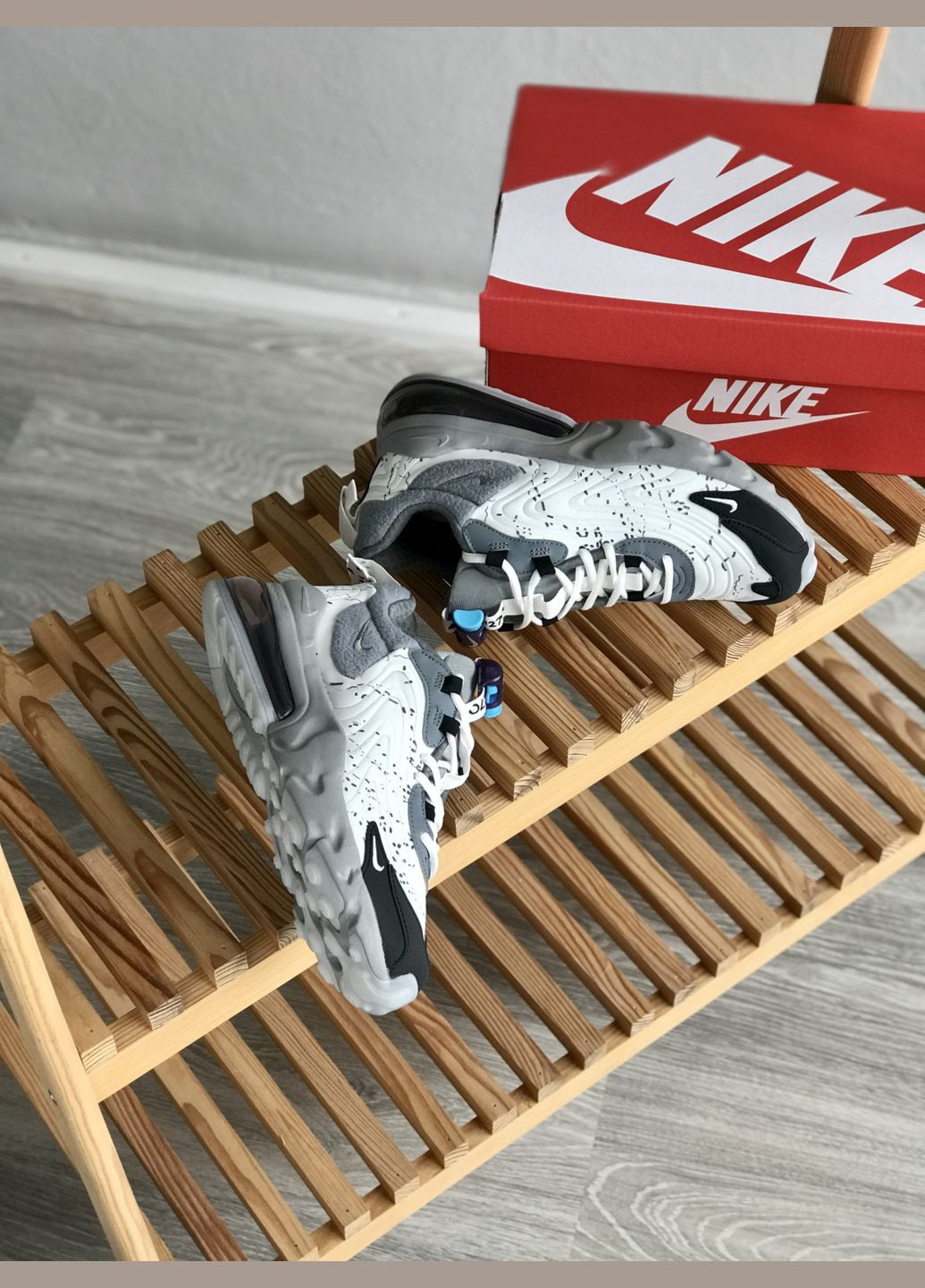 Кросівки жіночі і чоловічі Nike Air Max 270 React x Travis Scott gray| Найк 270 Реакт сірі No Brand сірі демісезони (307288638)