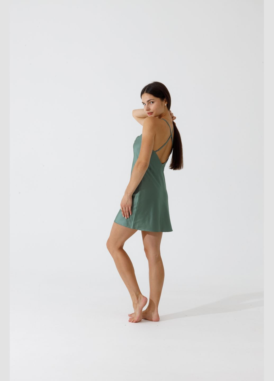 Оливкова (хакі) сорочка з італійського шовку, хакі, коротка на бретельках Shine