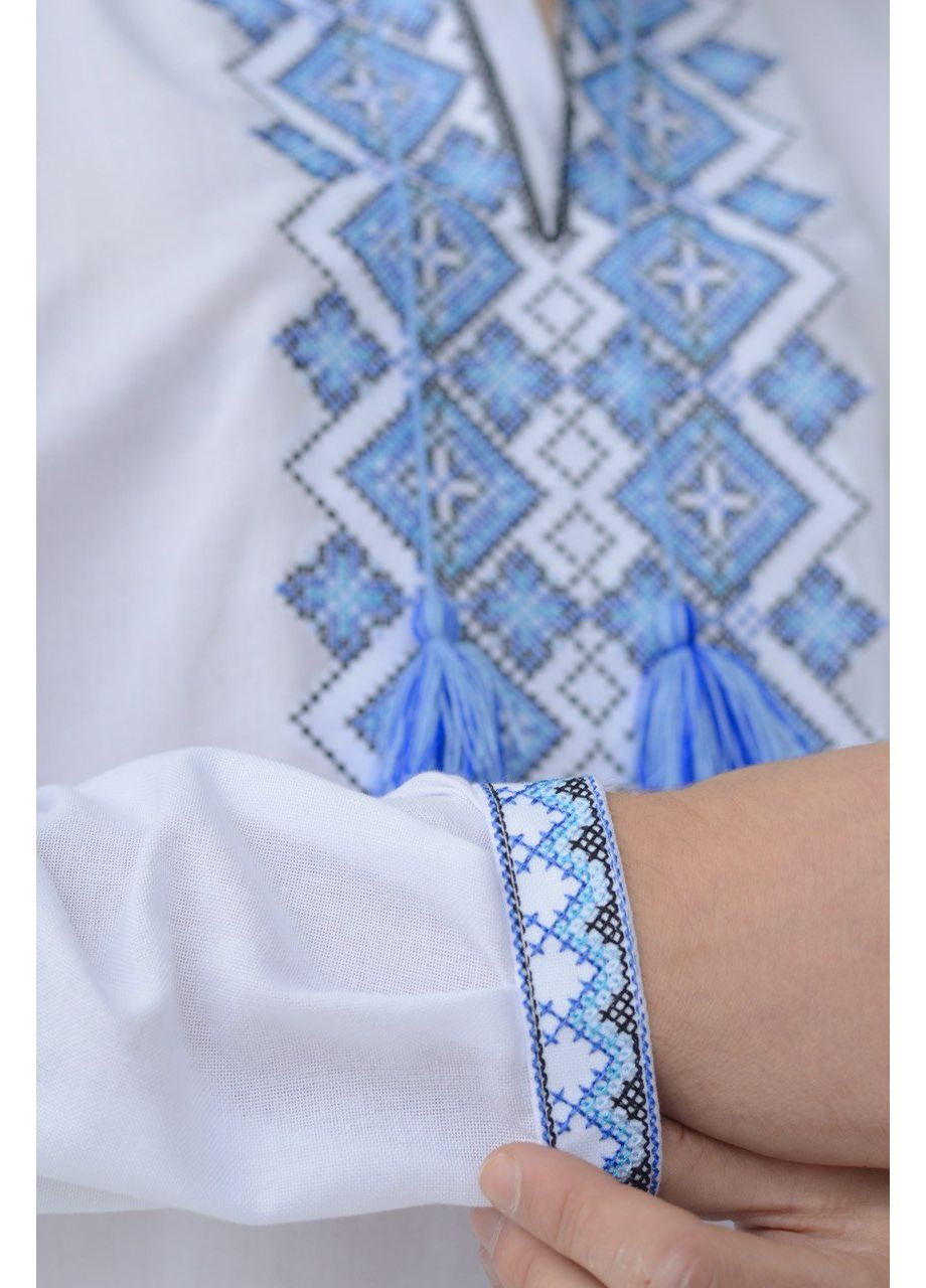 Блакитна вишивка для хлопчика підлітка з сірим орнаментом візерунок орнамент домоткане полотно (352473807)