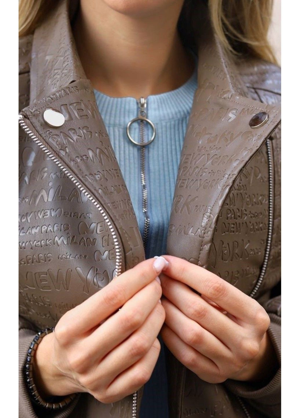 Бежева куртка косуха жіноча бежева T&T FASHION