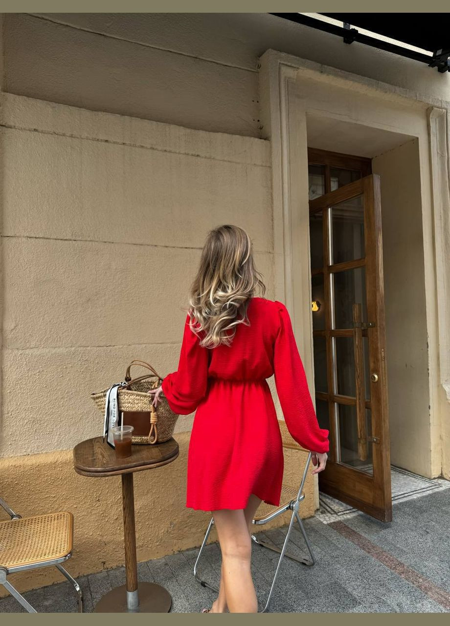 Красное нежное летнее платье с декольте креп жатка No Brand