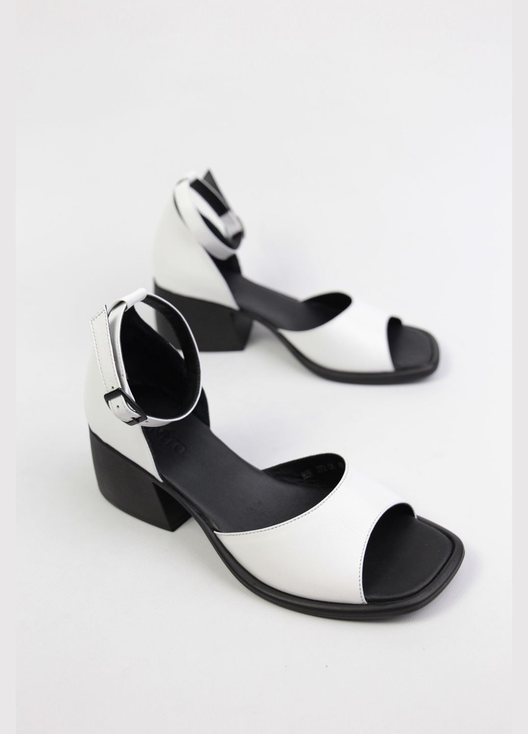 Босоніжки Benito (331652055)