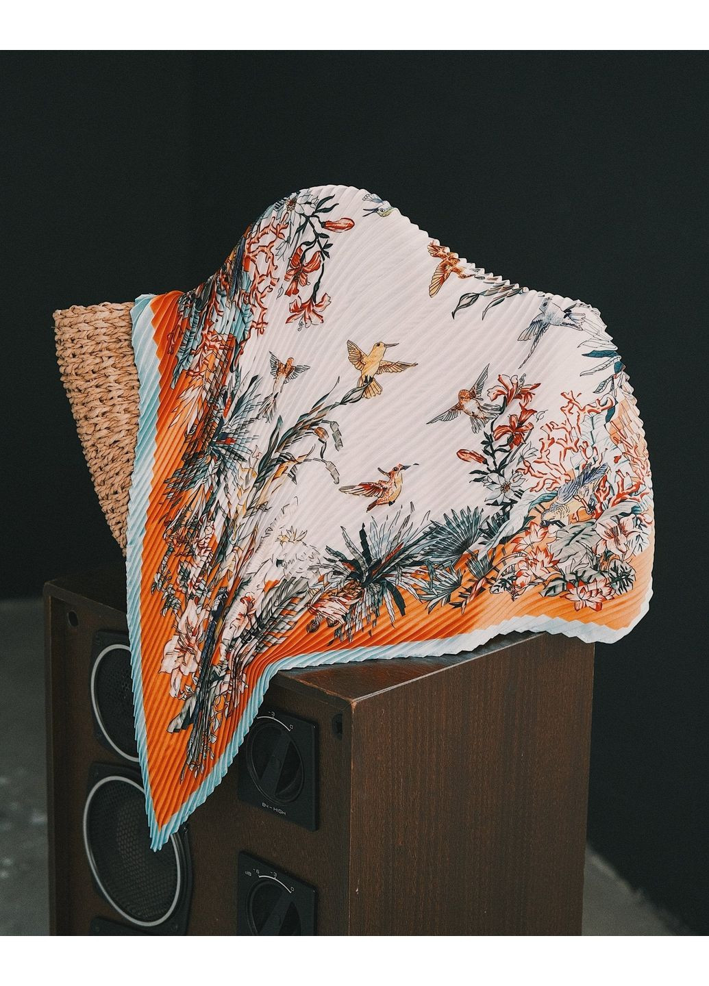 Плісеровані сатинові хустинки з унікальними принтами — яскравий тренд - Смужки TATON (363052411)