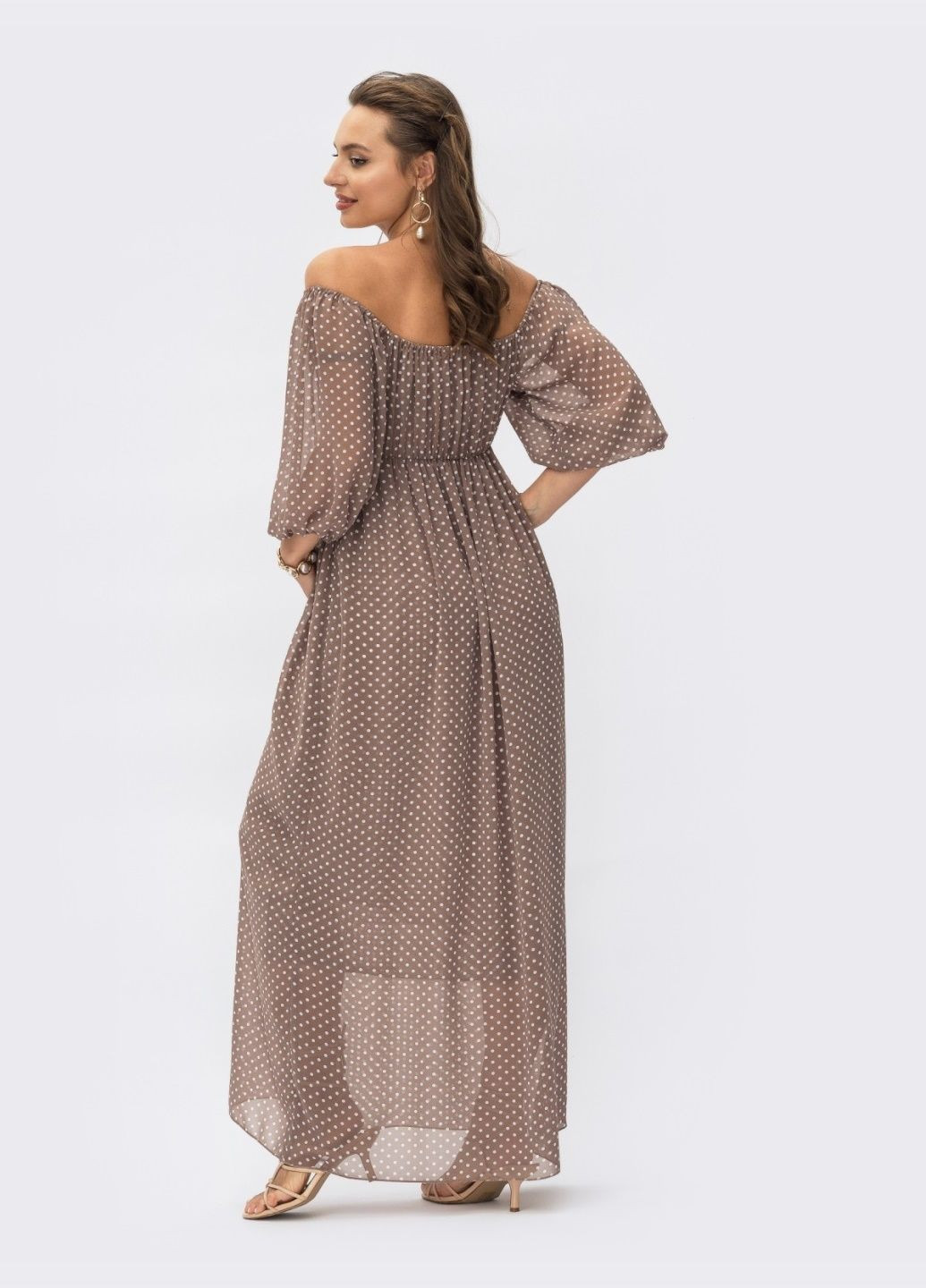 Коричневое шифоновое платье-макси в горох с завышенной талией коричневое Dressa