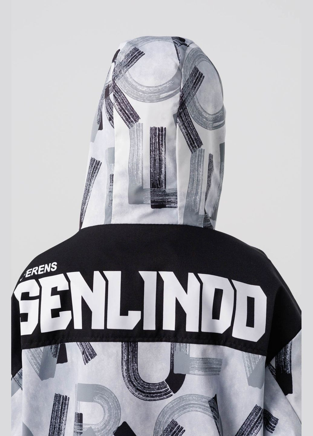 Белая демисезонная ветровка No Brand