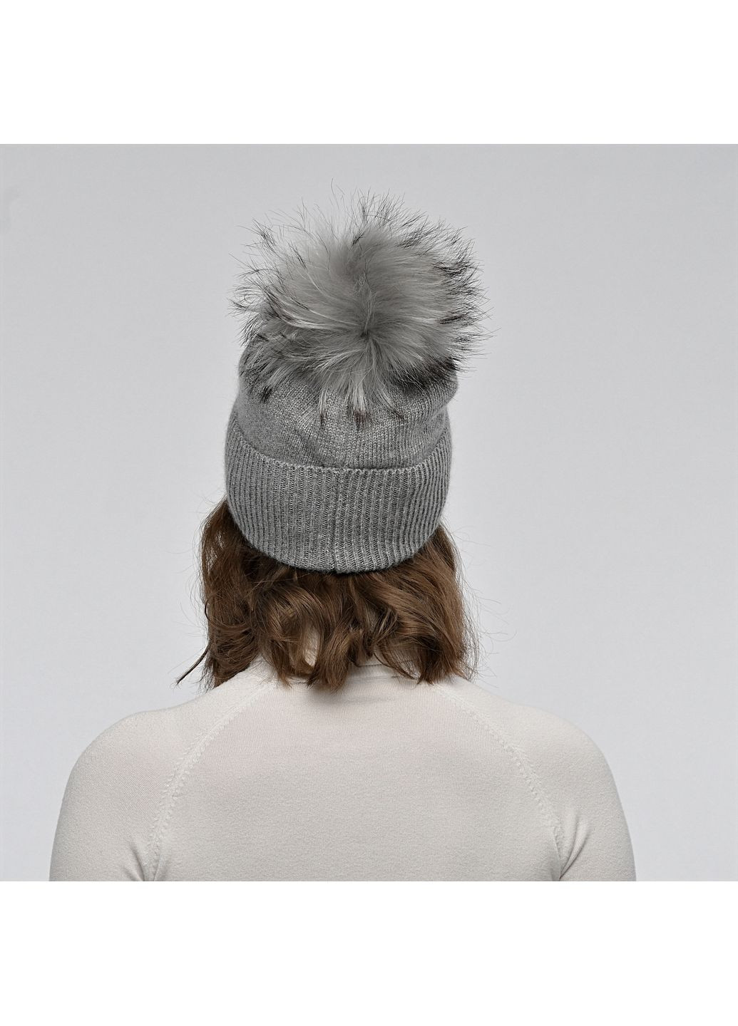 Шапка з помпоном жіноча вовна з люрексом сіра LILY LuckyLOOK 233-296 (322790183)