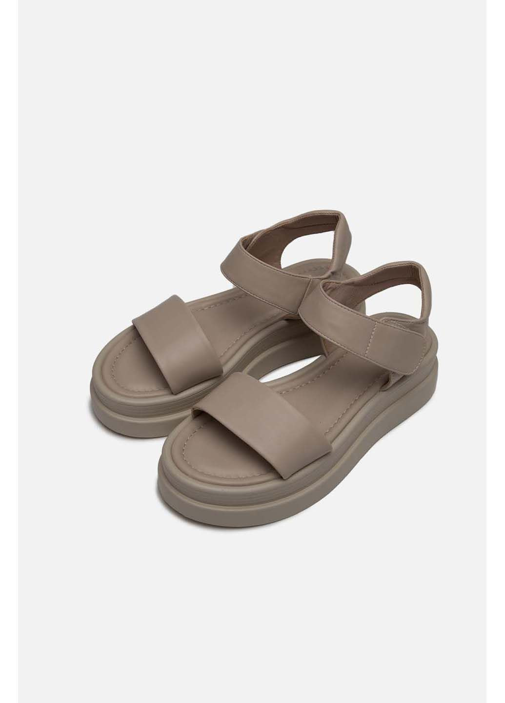 Бежевые босоножки Yuki