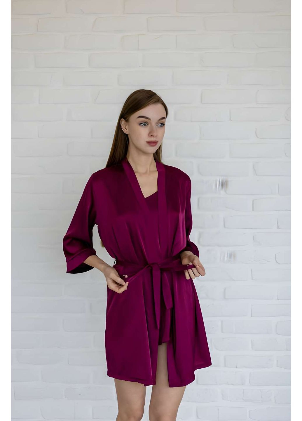 Женский зеленый шелковый короткий халат, изумрудный халатик шелк. Україна (371372775)