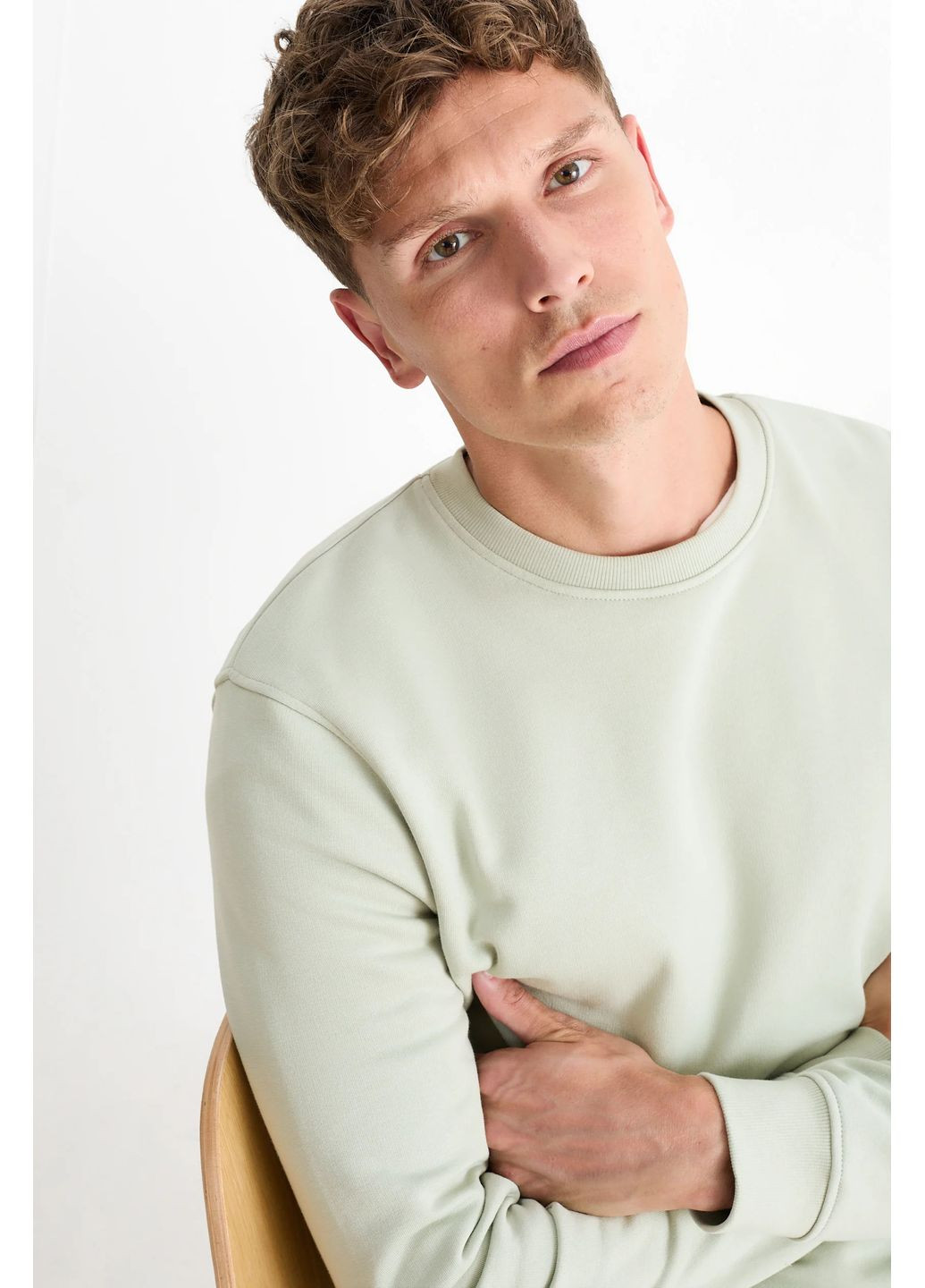 Зеленый свитшот из хлопка C&A однотонный (365716324)