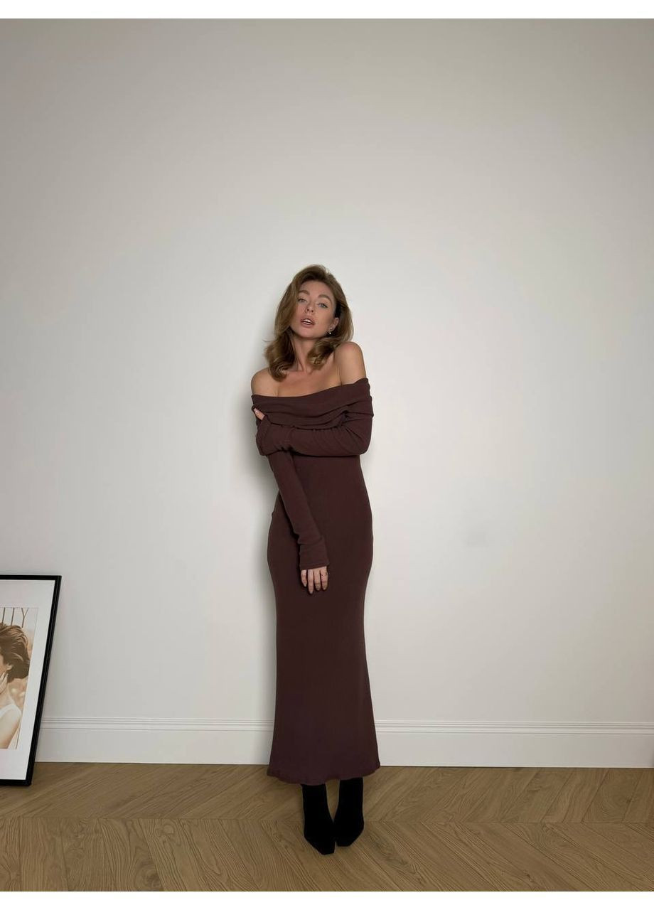 Темно-коричневое повседневный, коктейльное, вечернее, кэжуал женское платье в рубчик с открытыми плечами FINO Mode